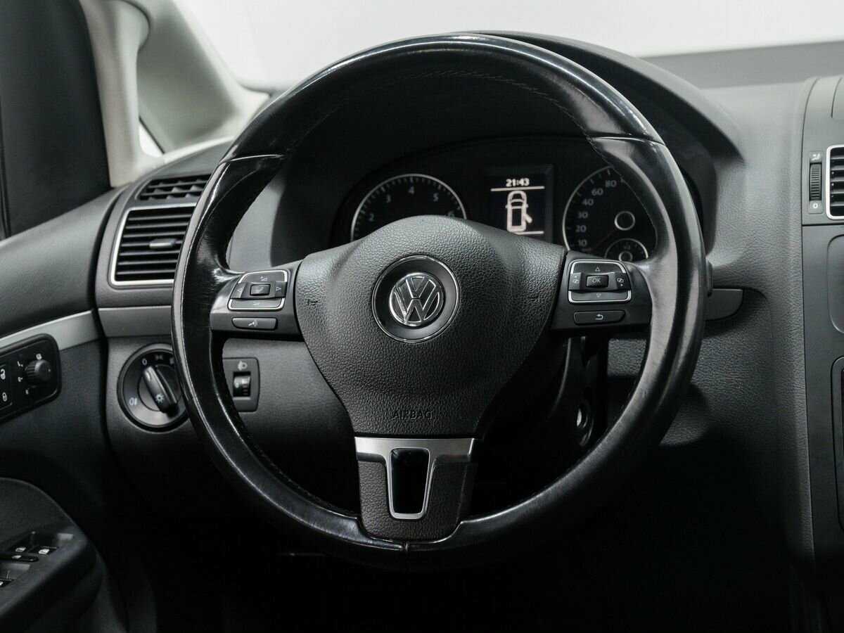 Volkswagen Touran 2012 года с пробегом. Фото: #11