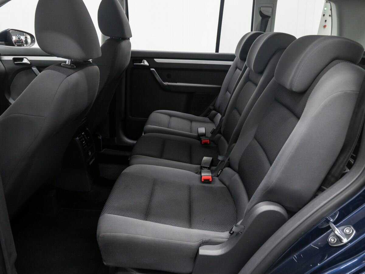 Volkswagen Touran 2012 года с пробегом. Фото: #12