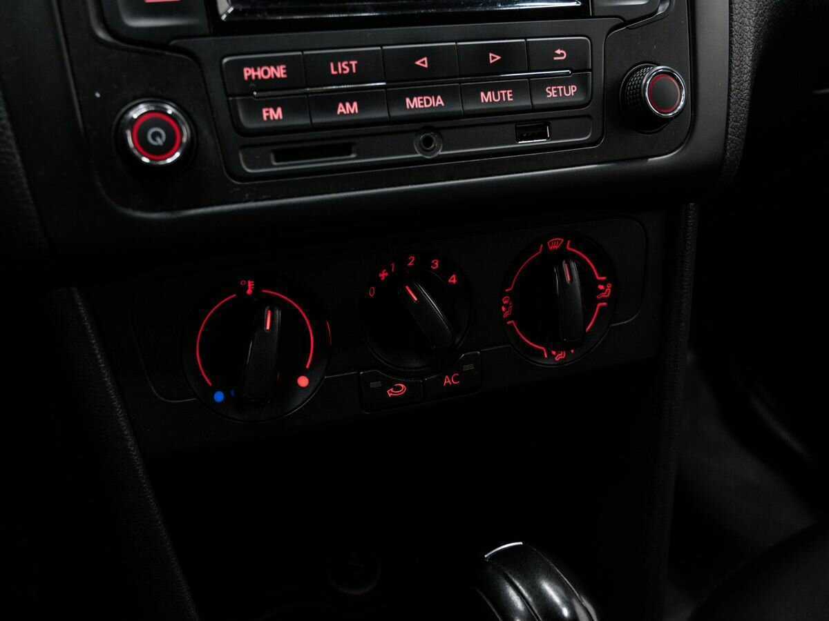 Volkswagen Polo 2011 года с пробегом. Фото: #16