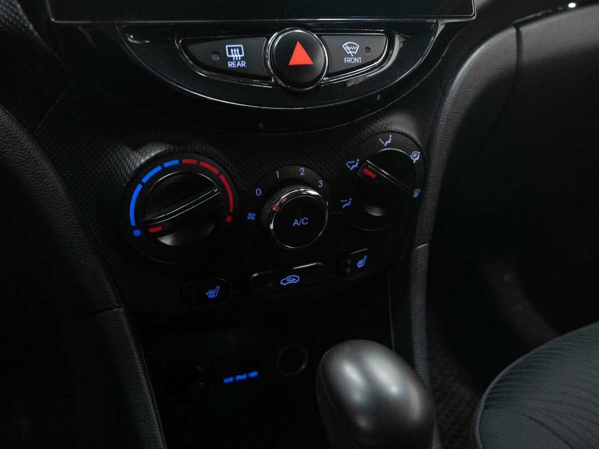 Hyundai Solaris 2011 года с пробегом. Фото: #17