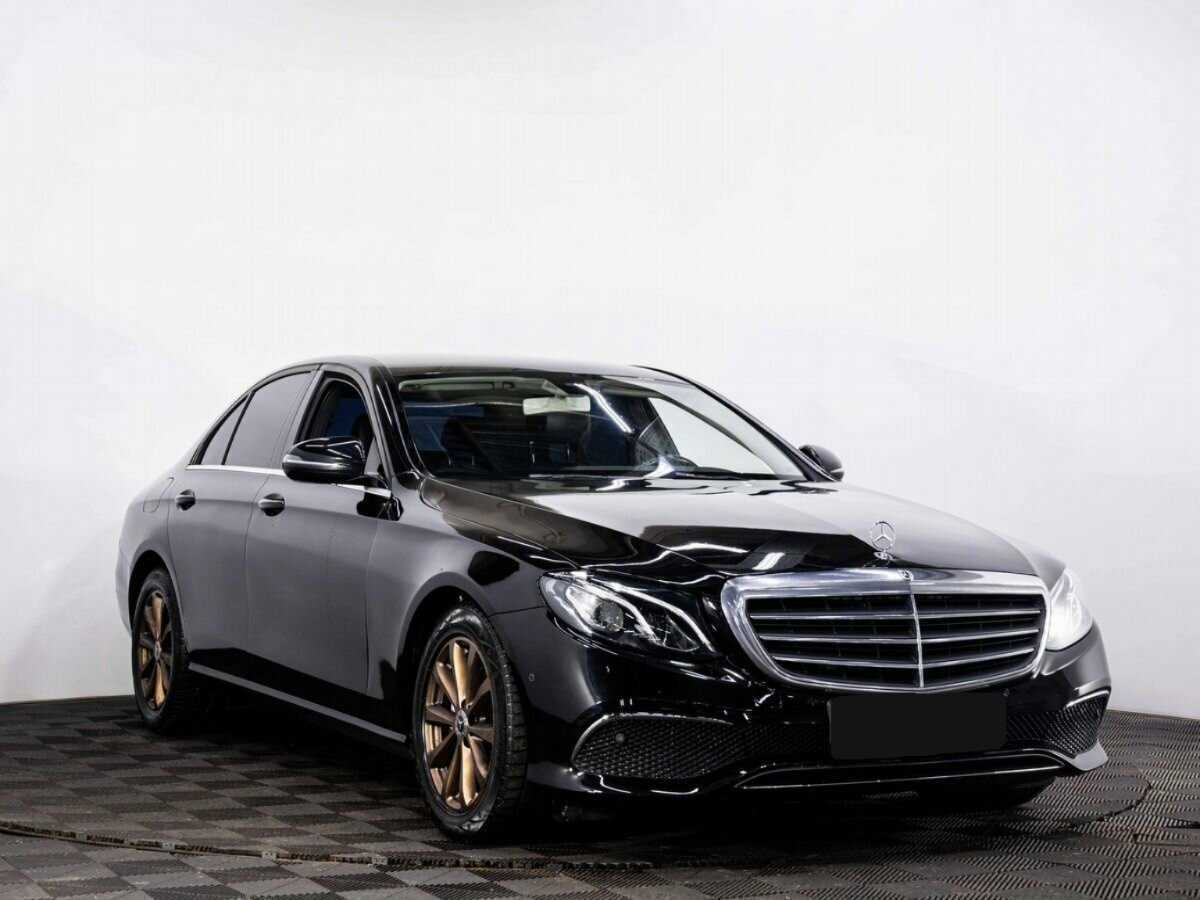 Mercedes-Benz E-Класс 2020 года с пробегом. Фото: #2