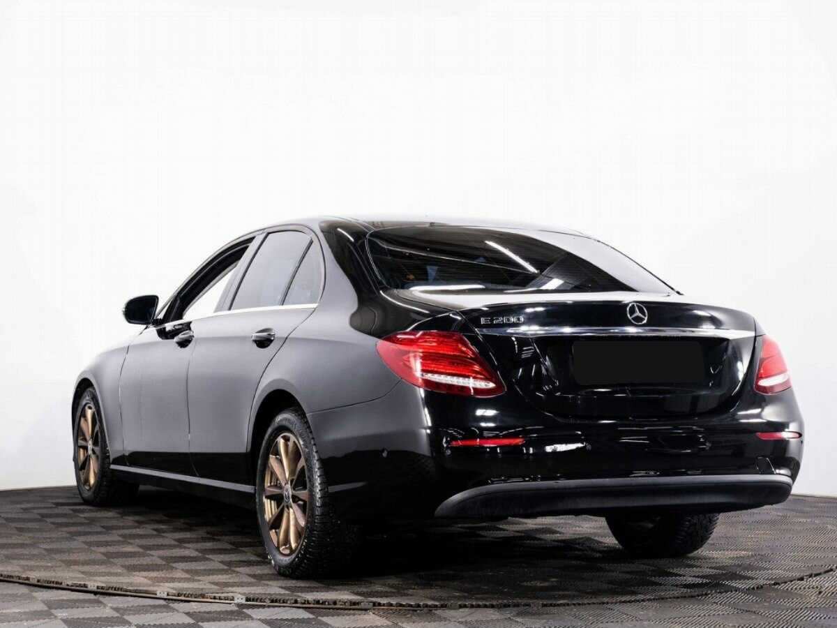 Mercedes-Benz E-Класс 2020 года с пробегом. Фото: #3