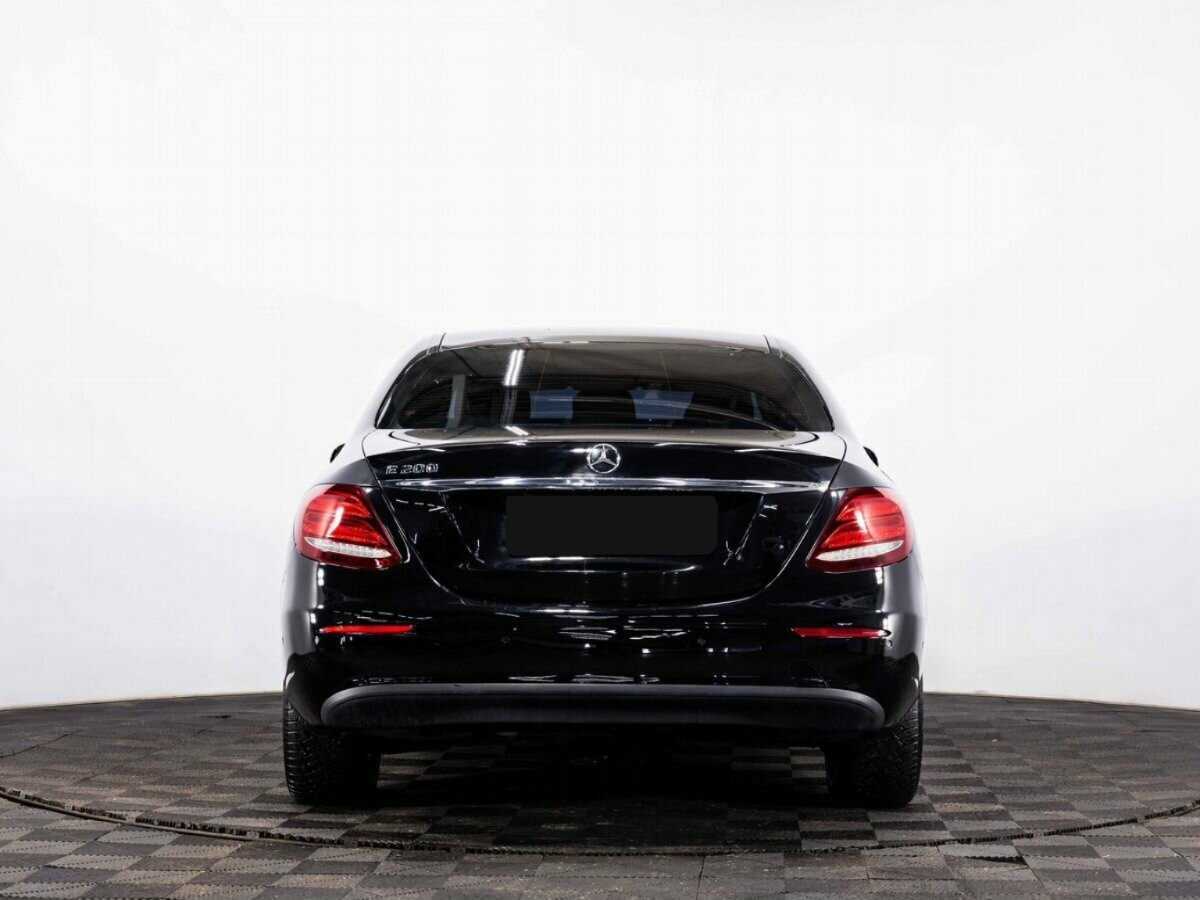 Mercedes-Benz E-Класс 2020 года с пробегом. Фото: #4