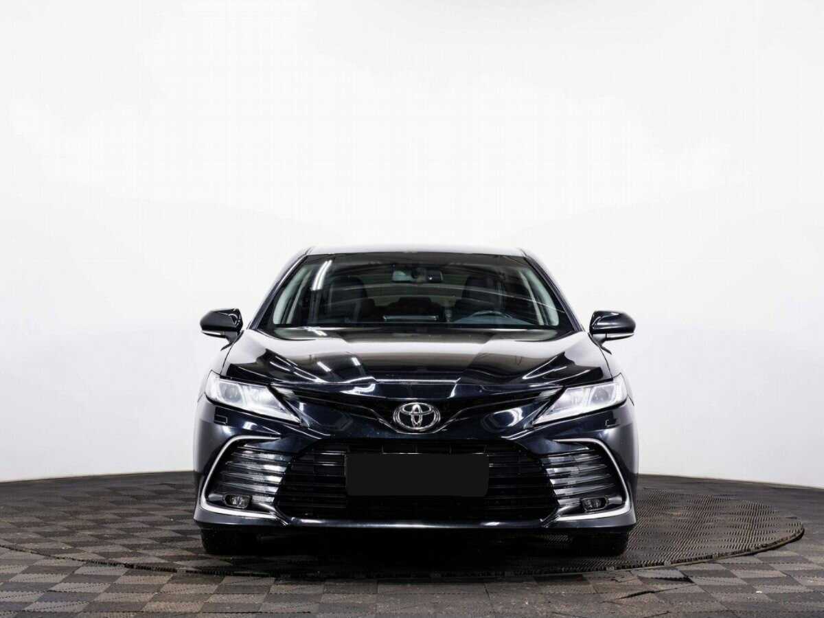 Toyota Camry 2021 года с пробегом. Фото: #1