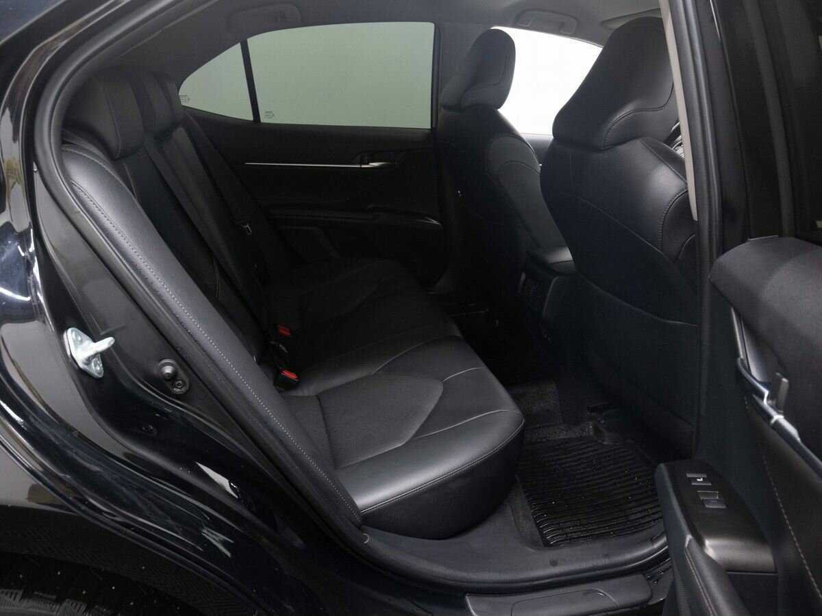 Toyota Camry 2021 года с пробегом. Фото: #11