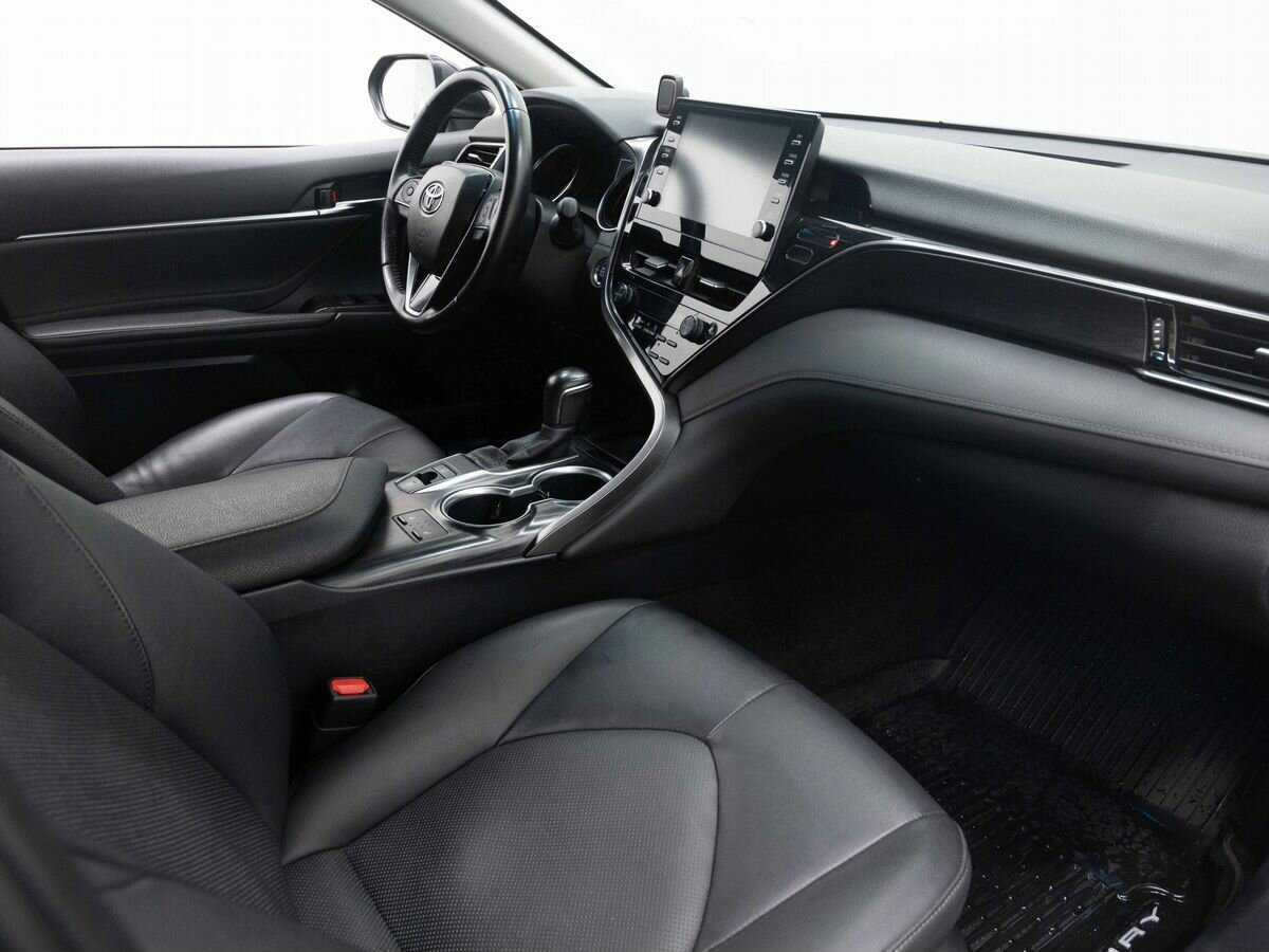 Toyota Camry 2021 года с пробегом. Фото: #12