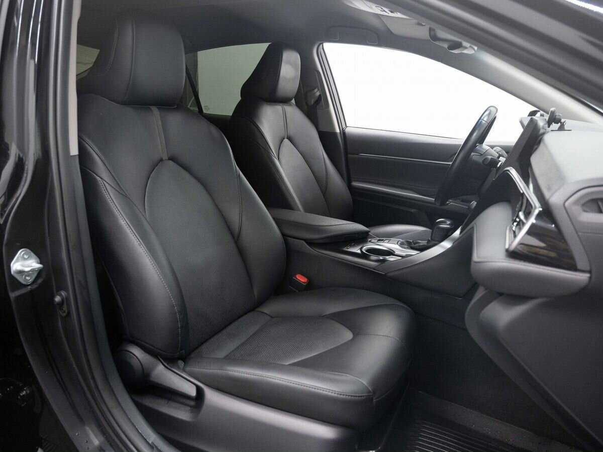 Toyota Camry 2021 года с пробегом. Фото: #13