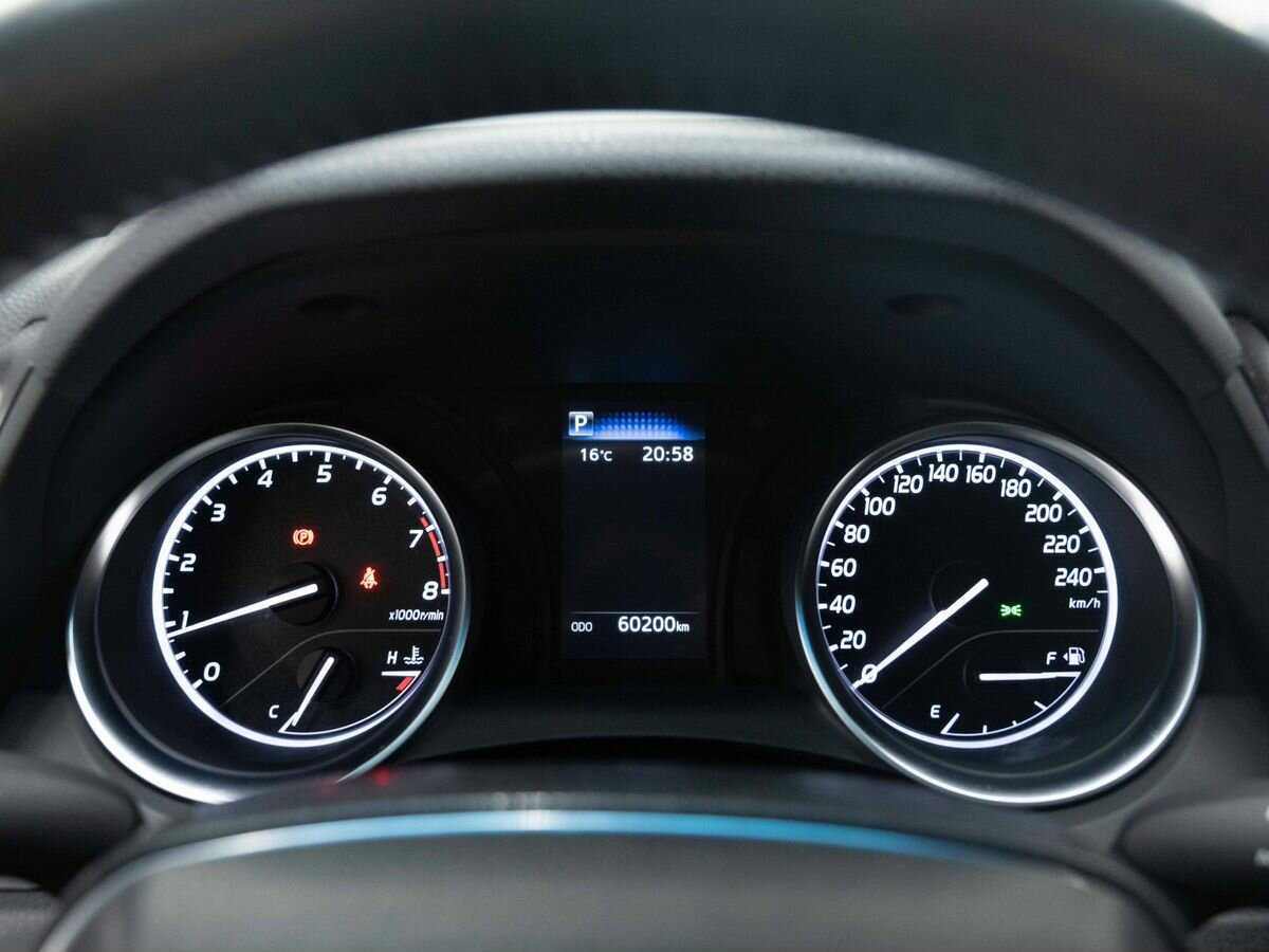 Toyota Camry 2021 года с пробегом. Фото: #18