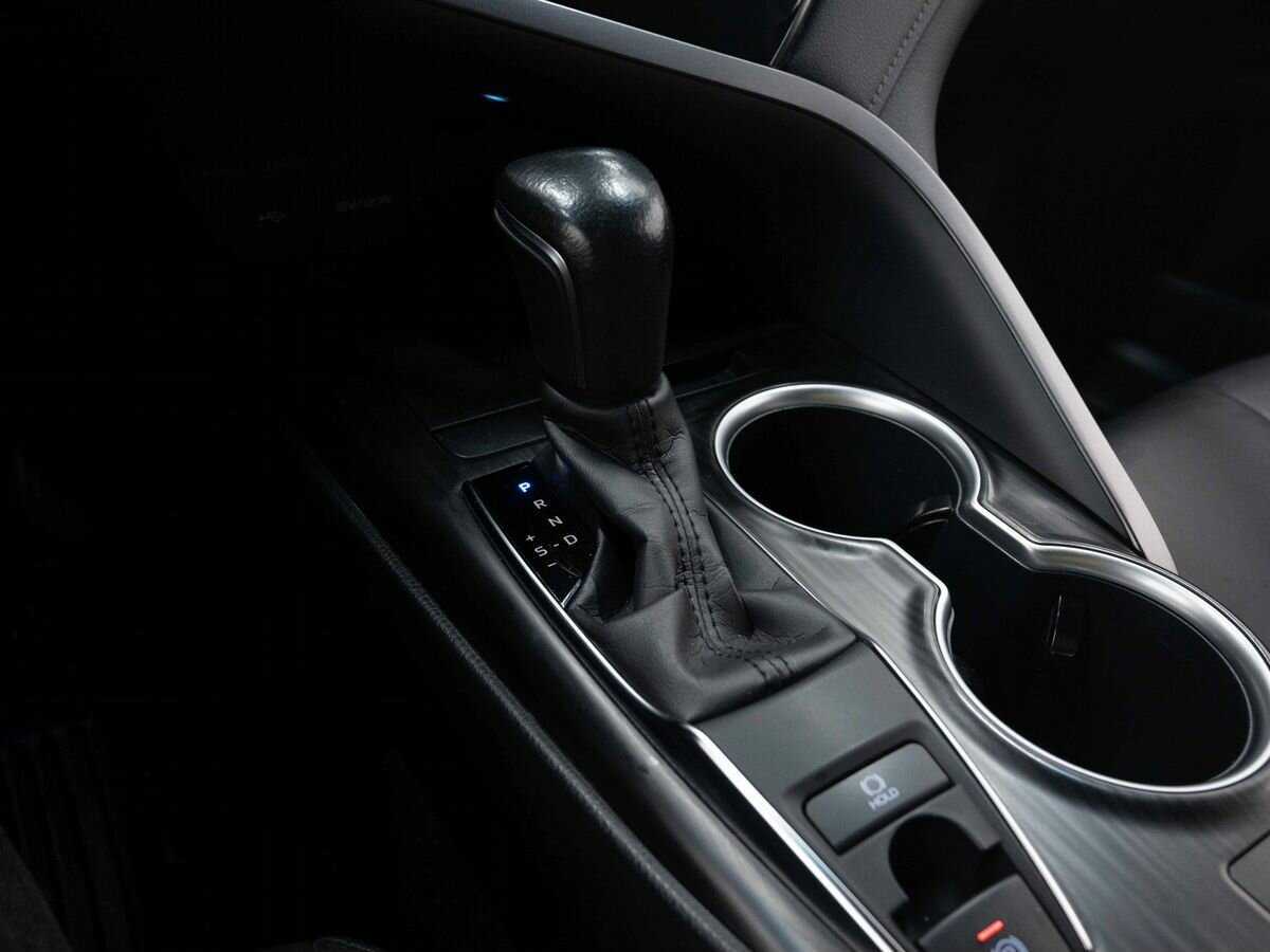 Toyota Camry 2021 года с пробегом. Фото: #23