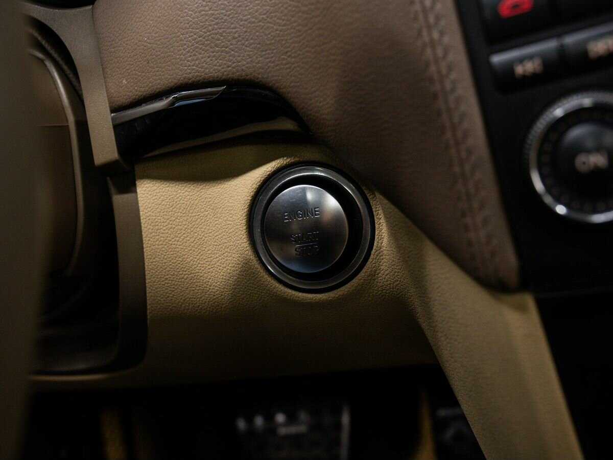 Mercedes-Benz GL-Класс 2011 года с пробегом. Фото: #23