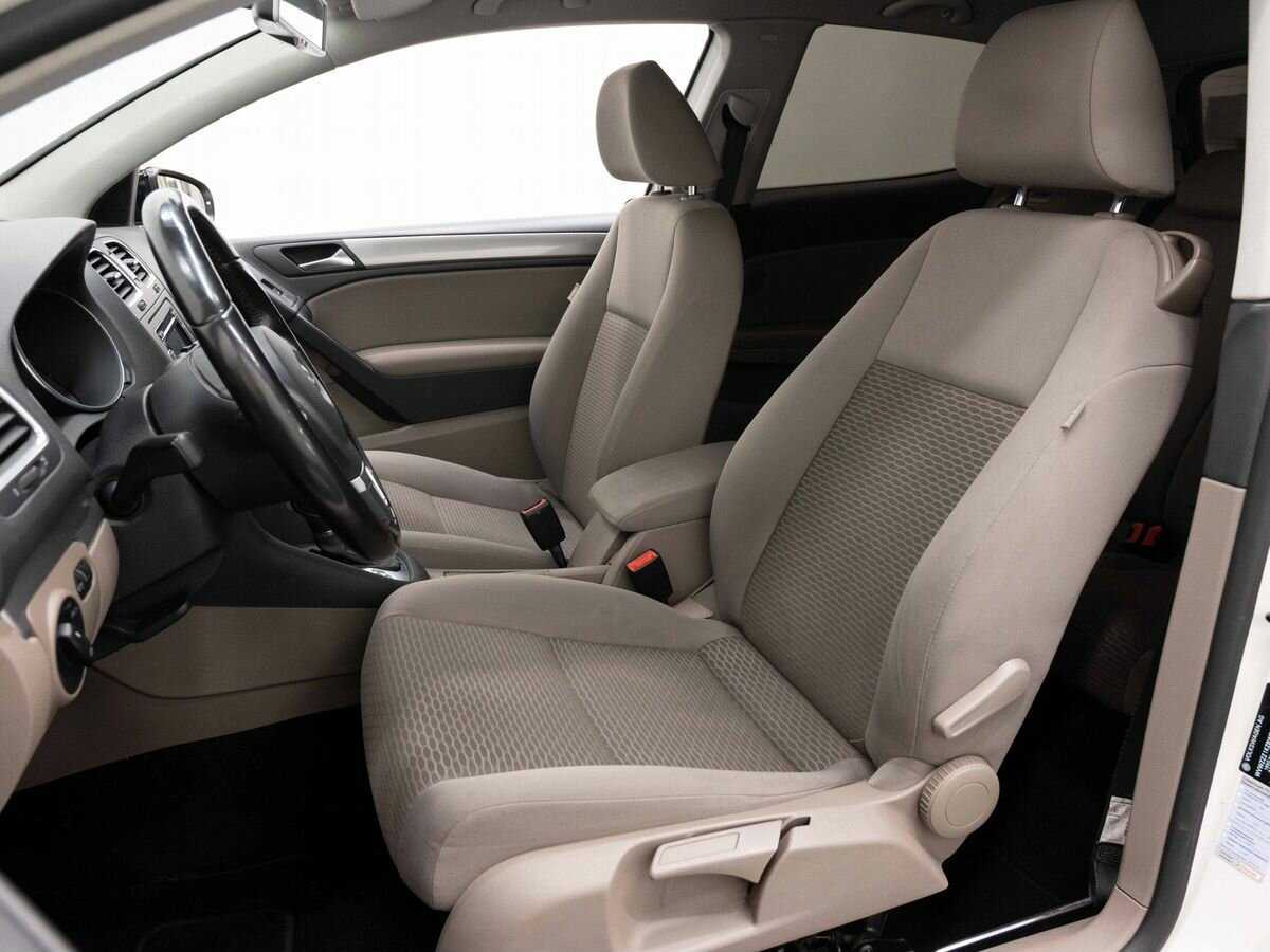 Volkswagen Golf 2011 года с пробегом. Фото: #8