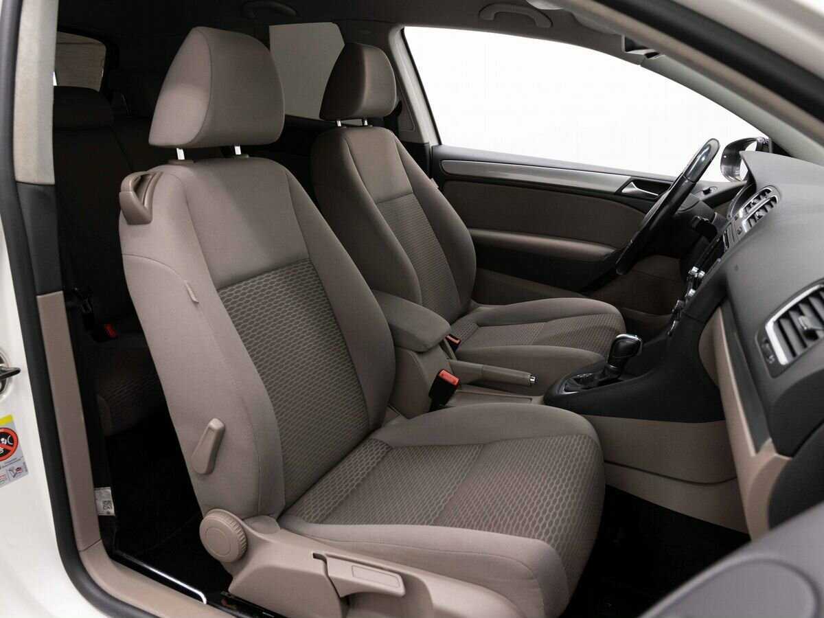 Volkswagen Golf 2011 года с пробегом. Фото: #11