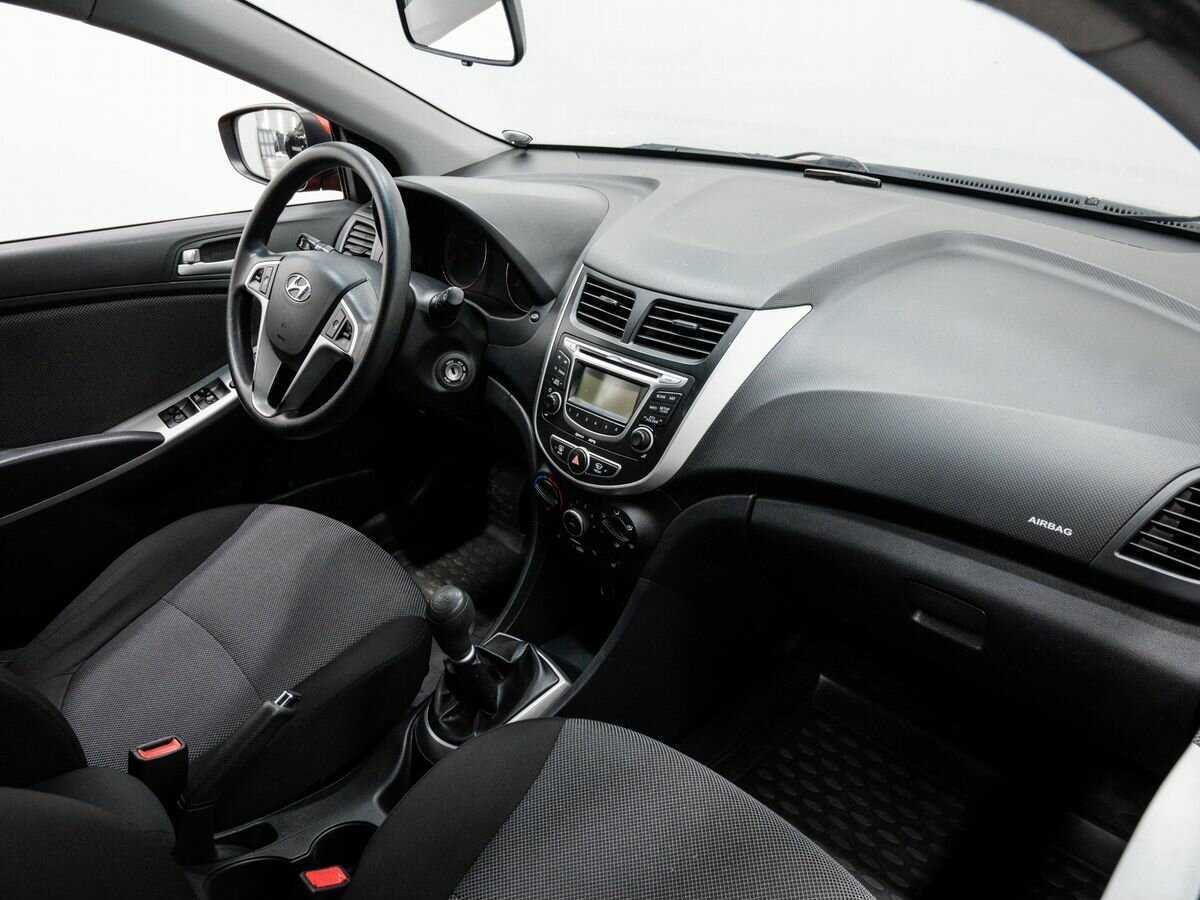 Hyundai Solaris 2011 года с пробегом. Фото: #7