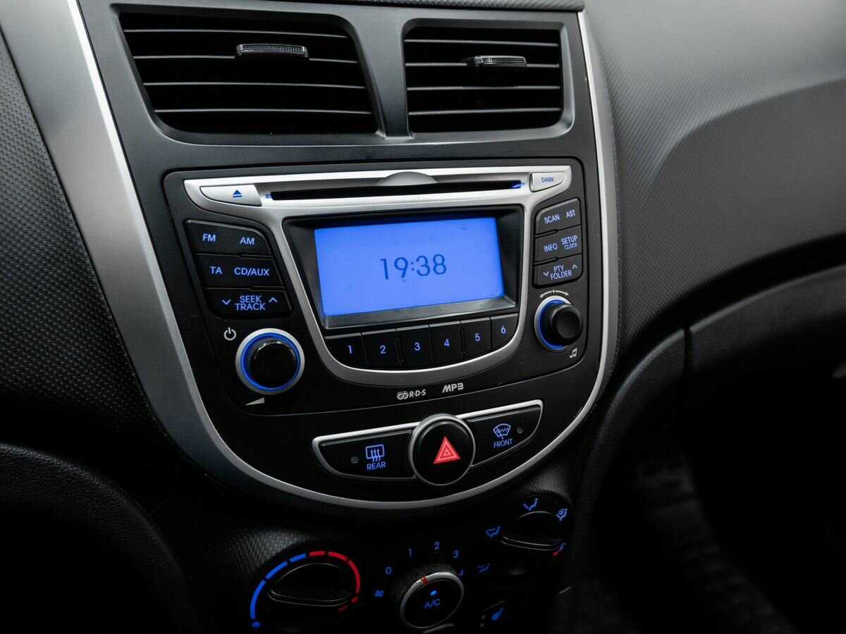 Hyundai Solaris 2011 года с пробегом. Фото: #18