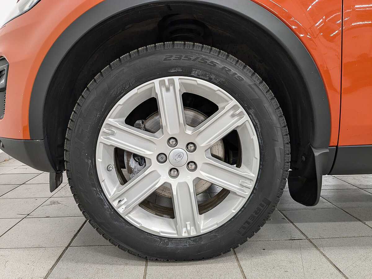 Land Rover Discovery Sport 2017 года с пробегом. Фото: #11