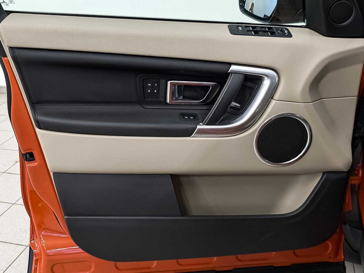 Land Rover Discovery Sport 2017 года с пробегом. Фото: #18