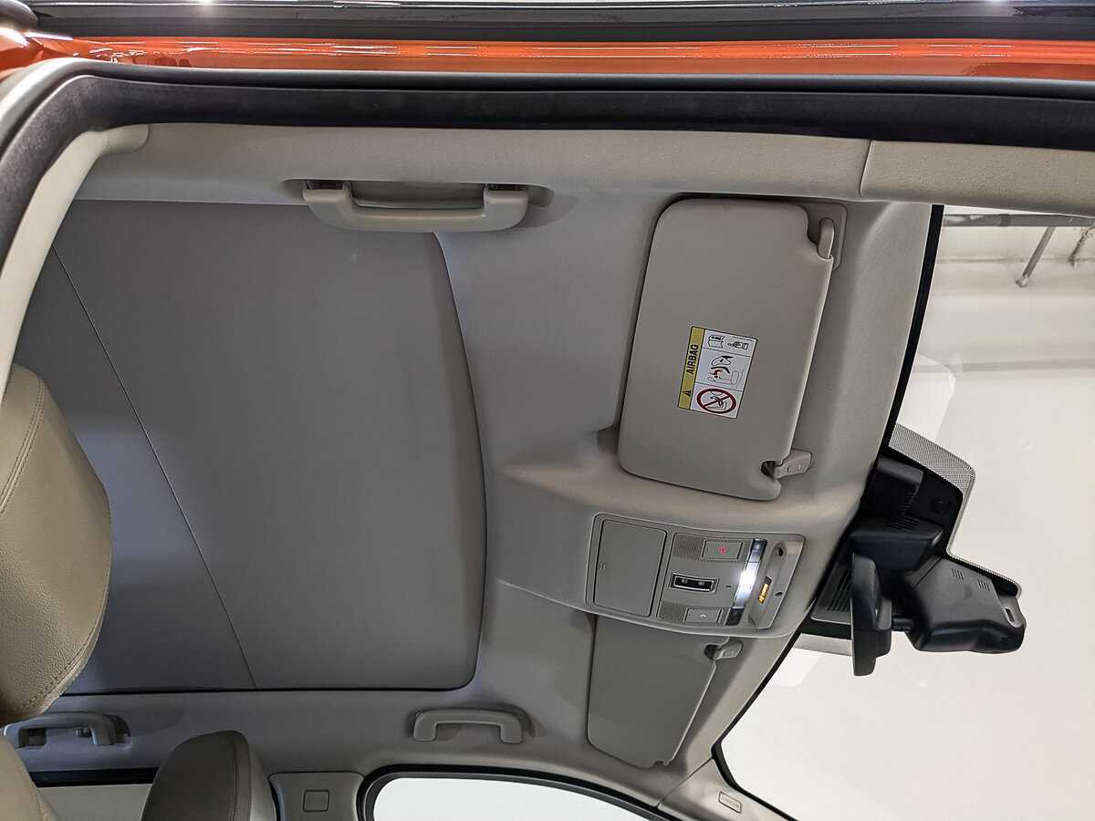 Land Rover Discovery Sport 2017 года с пробегом. Фото: #22