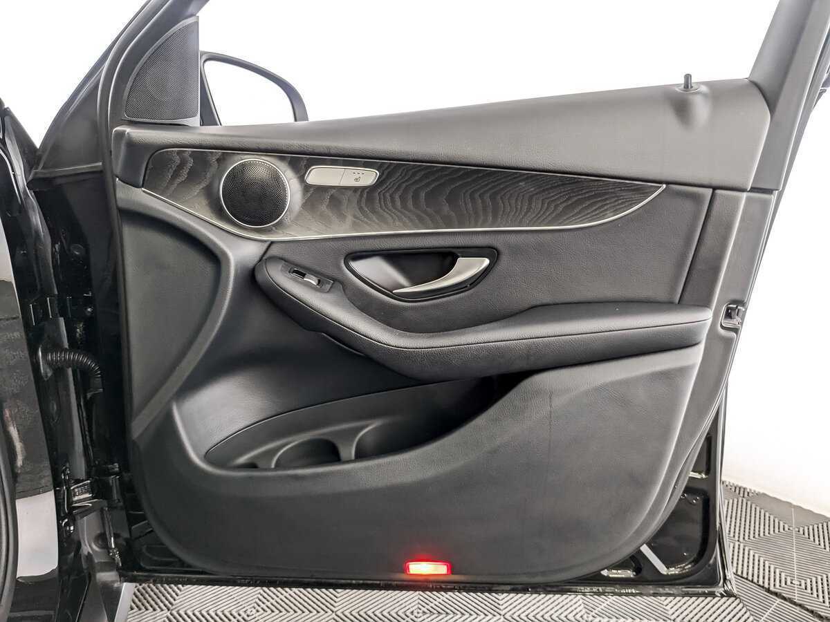 Mercedes-Benz GLC 2019 года с пробегом. Фото: #24