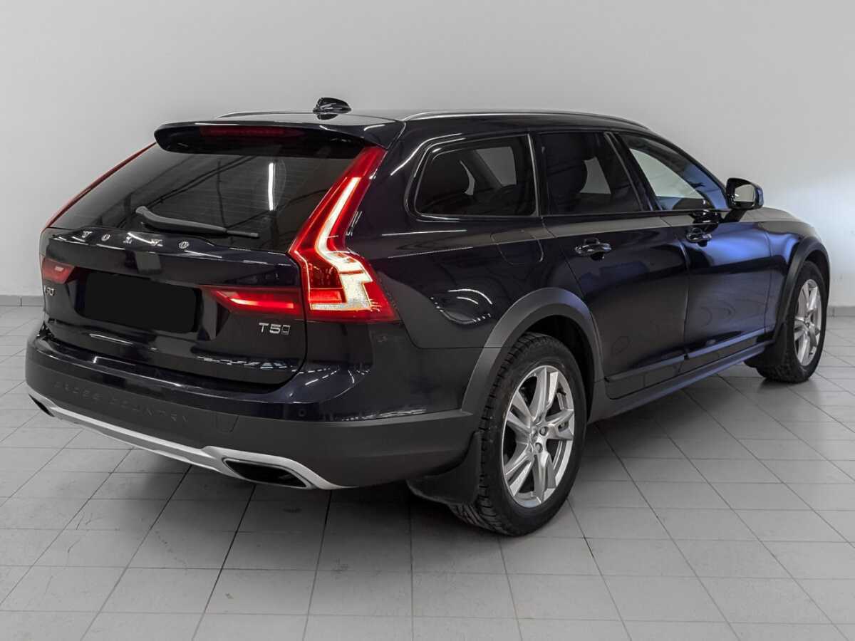 Volvo V90 Cross Country 2017 года с пробегом. Фото: #4