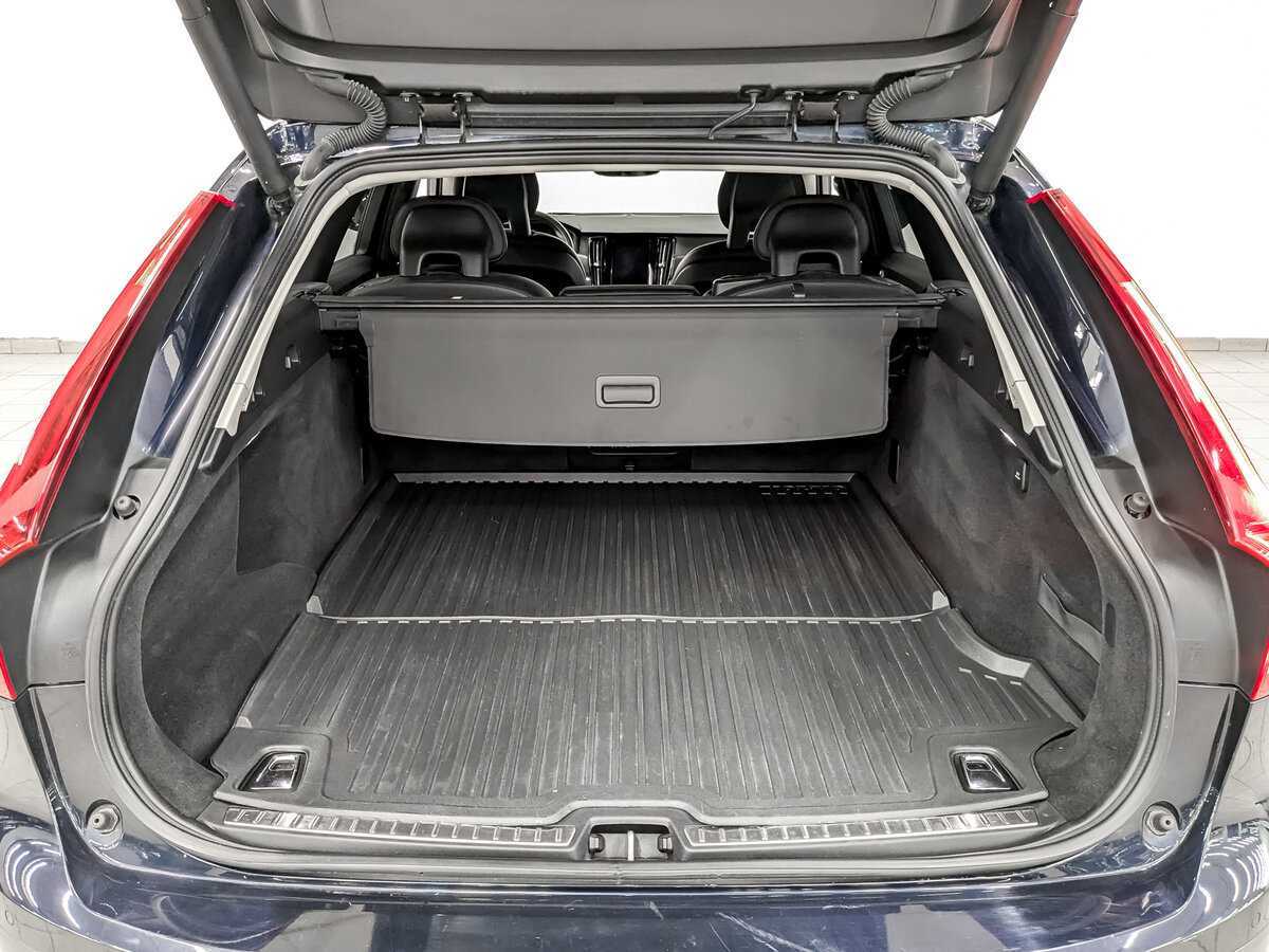 Volvo V90 Cross Country 2017 года с пробегом. Фото: #9