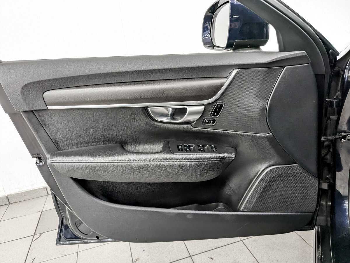 Volvo V90 Cross Country 2017 года с пробегом. Фото: #18