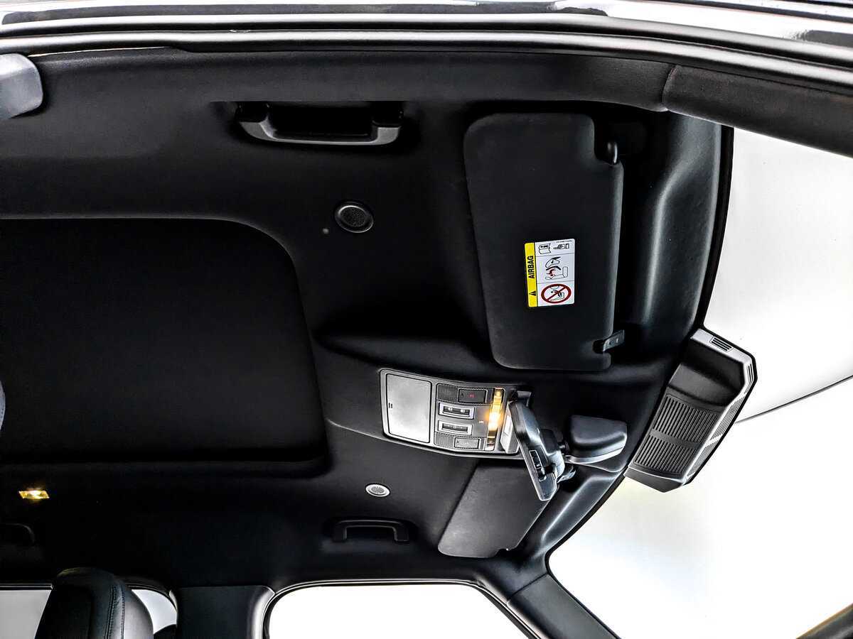 Land Rover Defender 2021 года с пробегом. Фото: #23