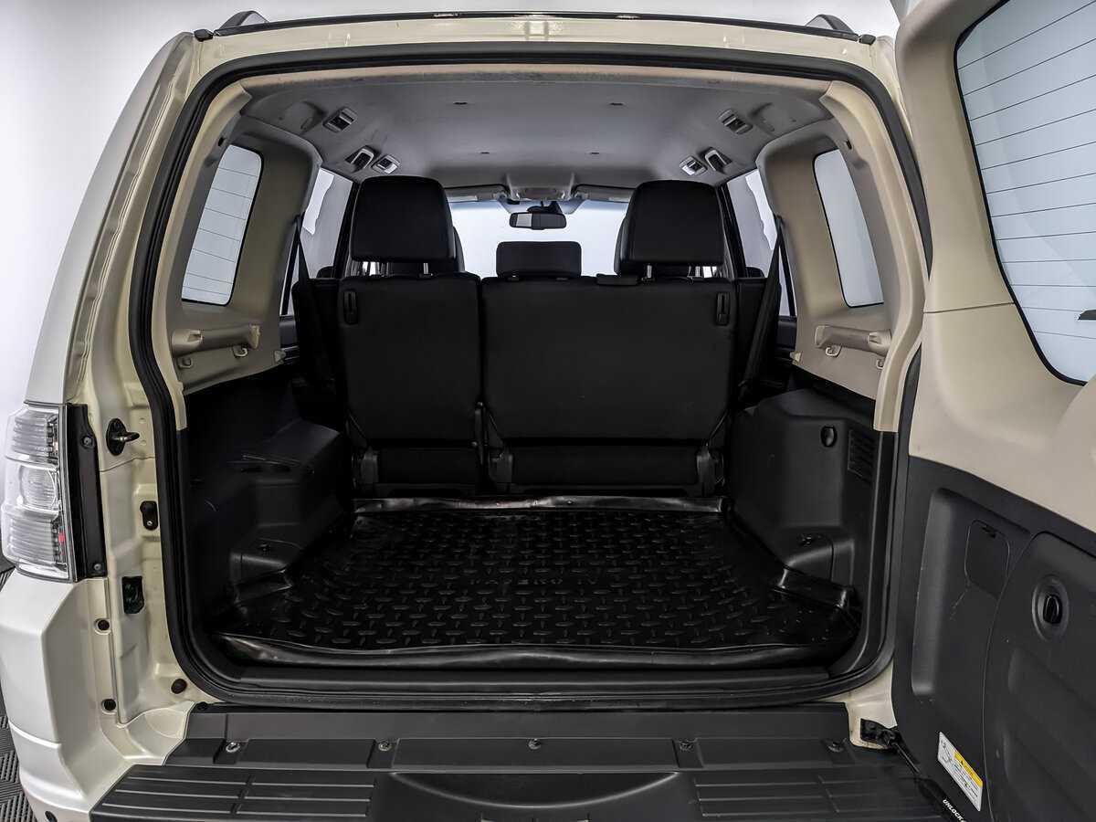 Mitsubishi Pajero 2019 года с пробегом. Фото: #9