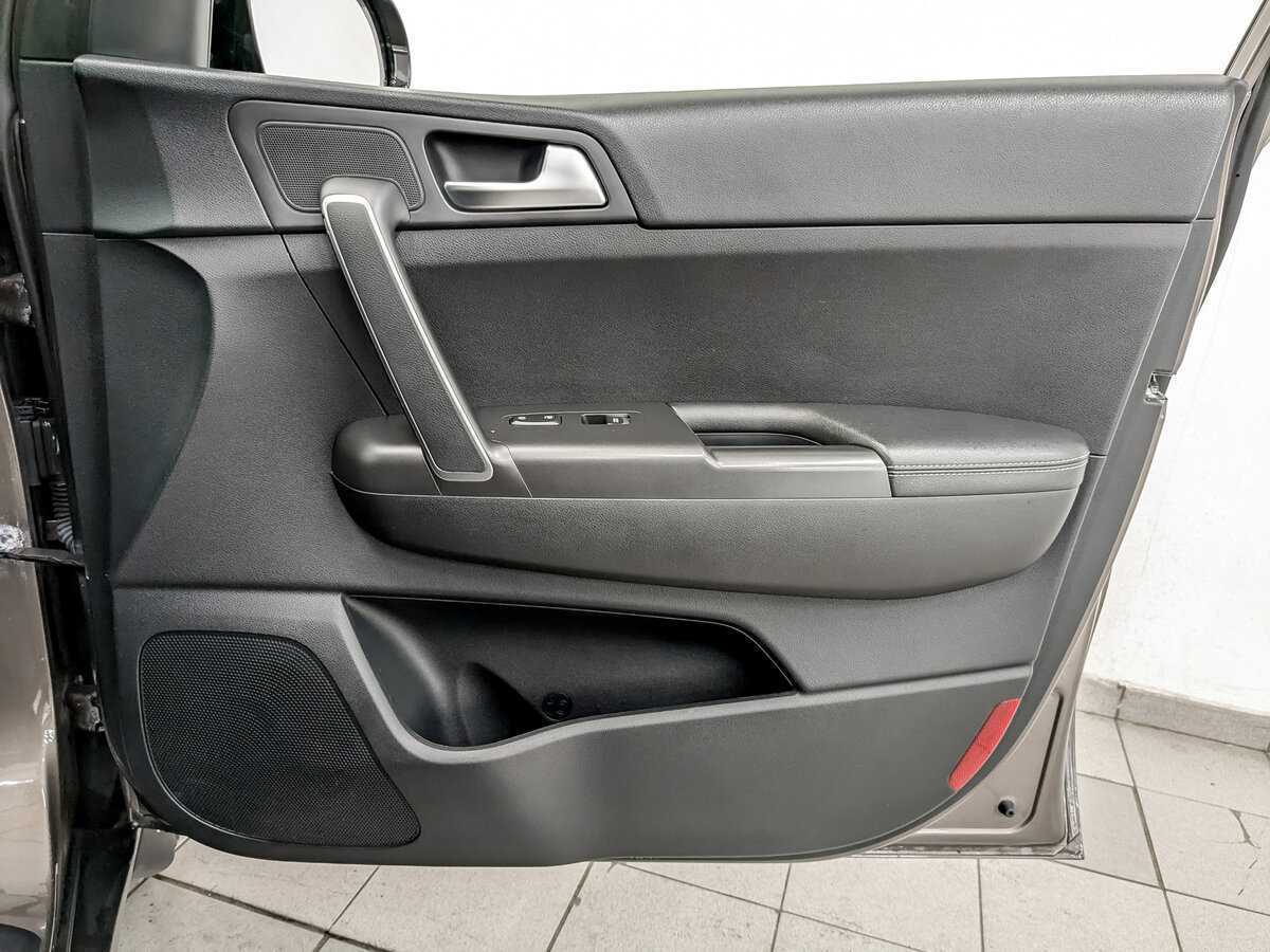 Б/У Киа Спортейдж 2018 года. Фото: #23