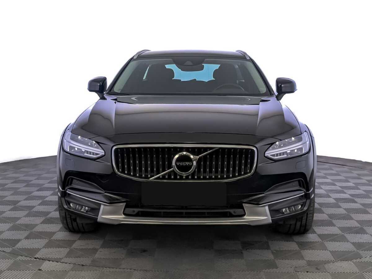 Volvo V90 Cross Country 2019 года с пробегом. Фото: #1