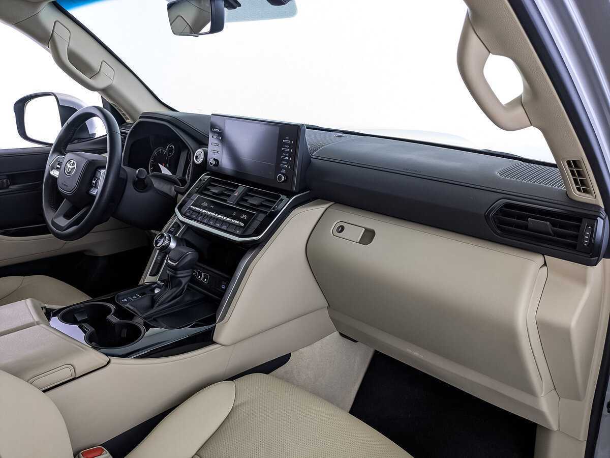 Toyota Land Cruiser 2022 года с пробегом. Фото: #10