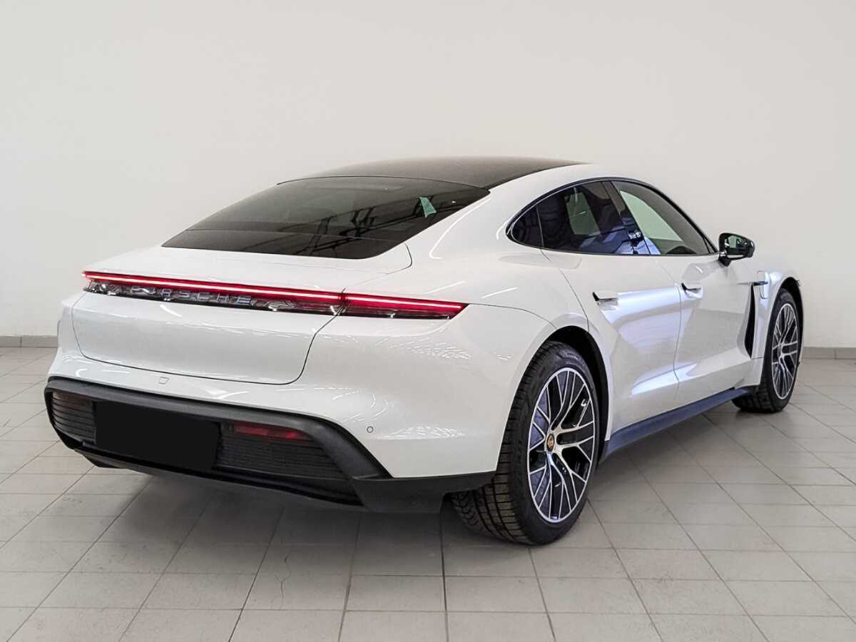 Porsche Taycan 2021 года с пробегом. Фото: #4