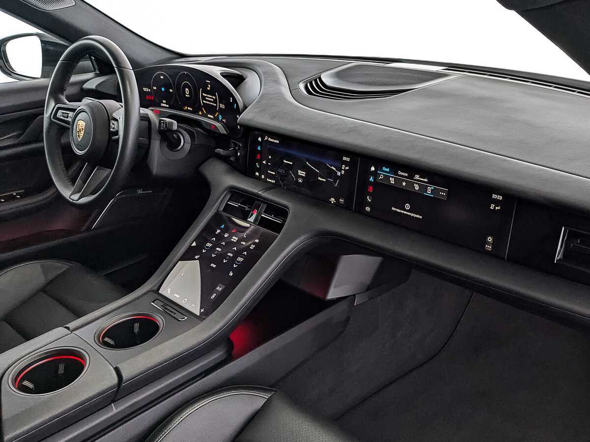 Porsche Taycan 2021 года с пробегом. Фото: #12