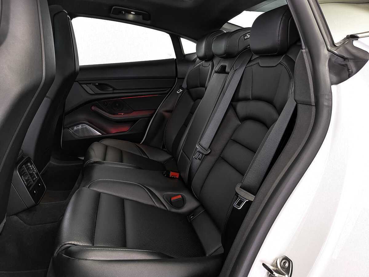 Porsche Taycan 2021 года с пробегом. Фото: #17