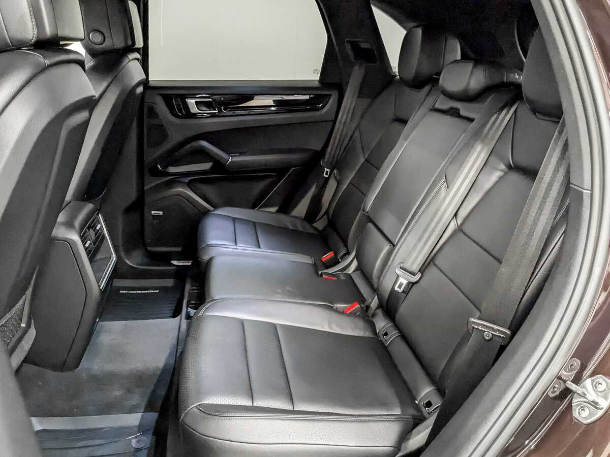 Porsche Cayenne 2018 года с пробегом. Фото: #11