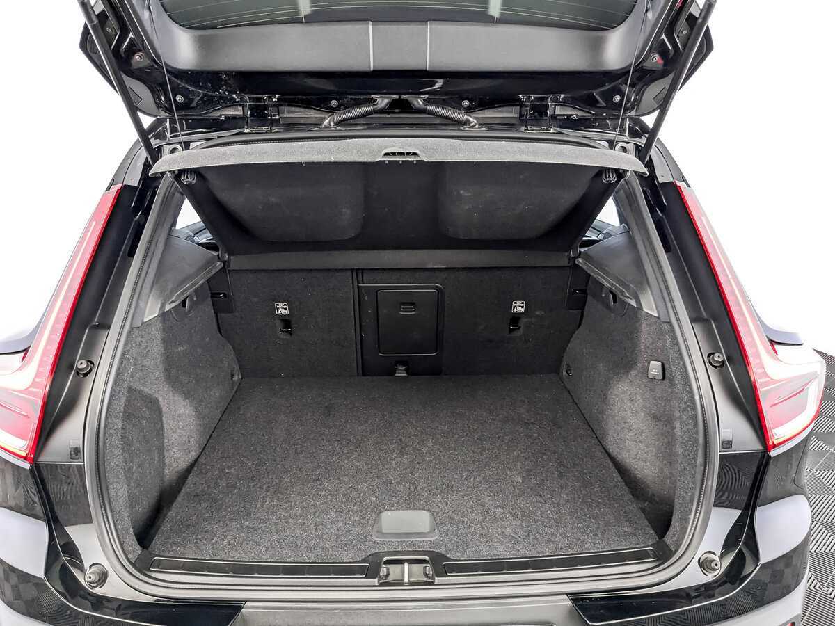 Volvo XC40 2021 года с пробегом. Фото: #9