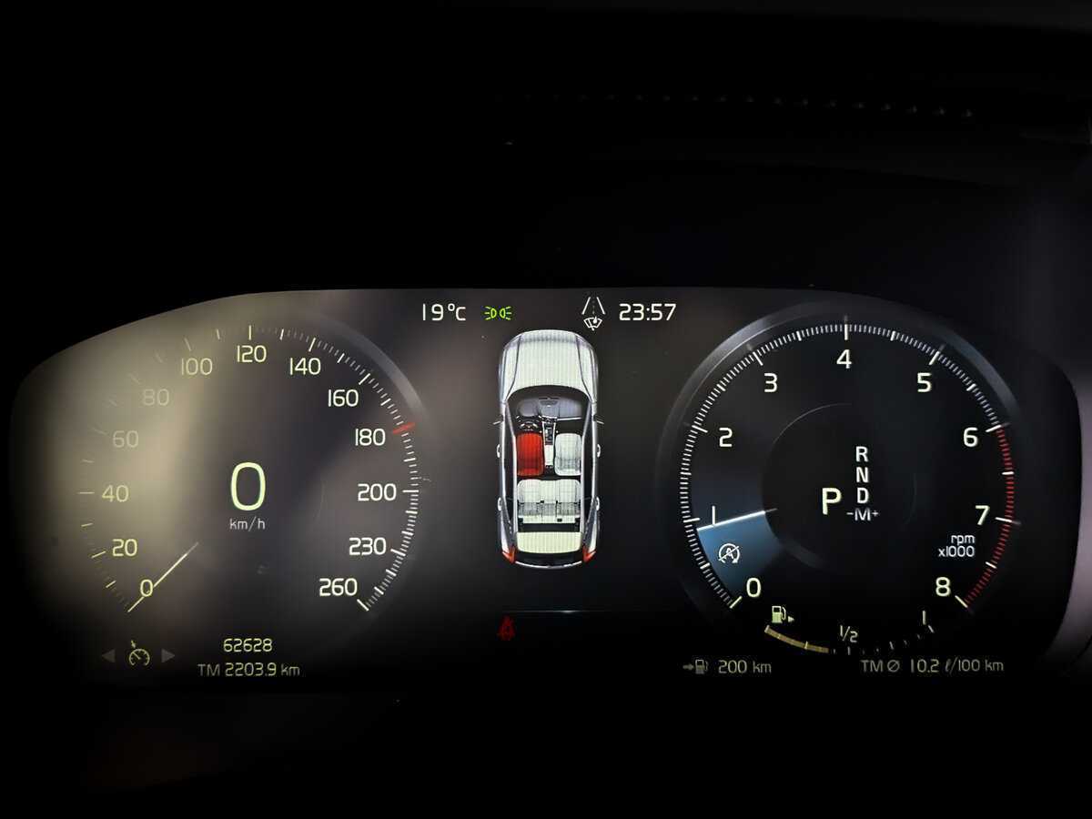 Volvo XC40 2021 года с пробегом. Фото: #12