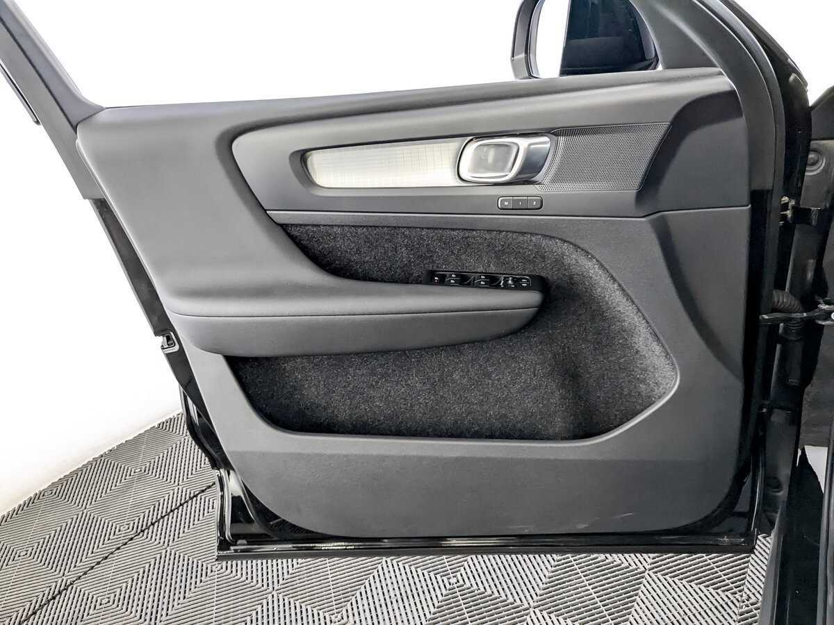 Volvo XC40 2021 года с пробегом. Фото: #18