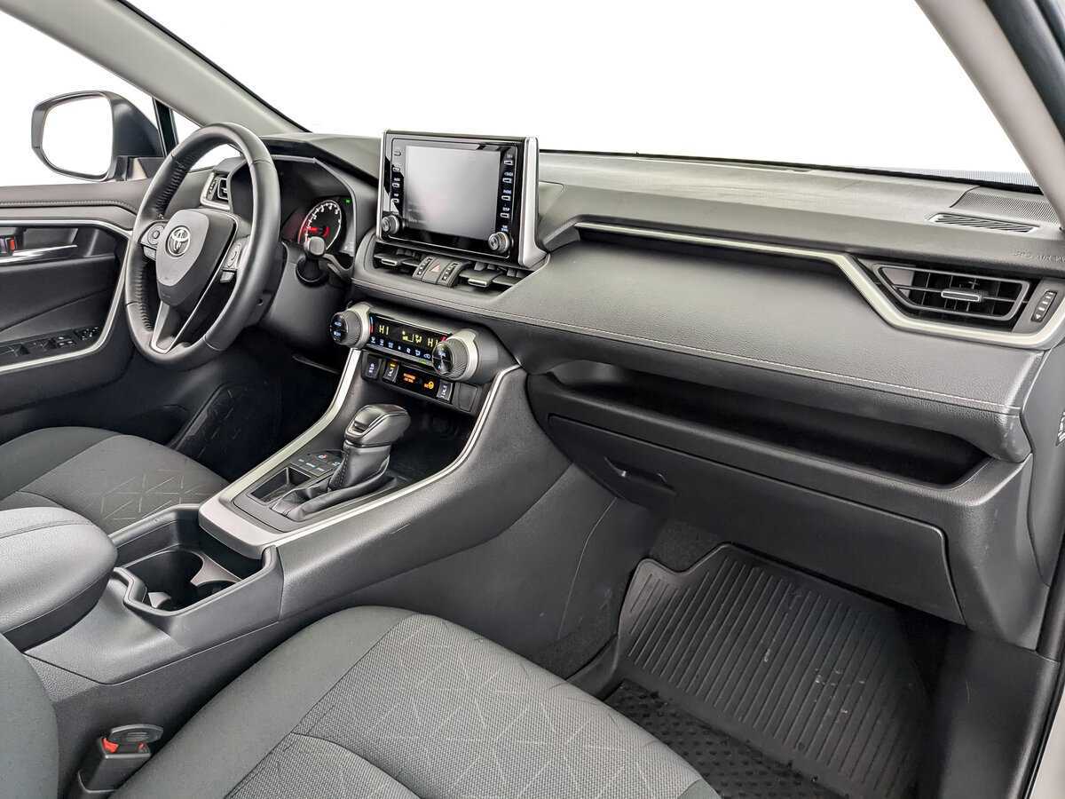 Toyota RAV4 2021 года с пробегом. Фото: #10