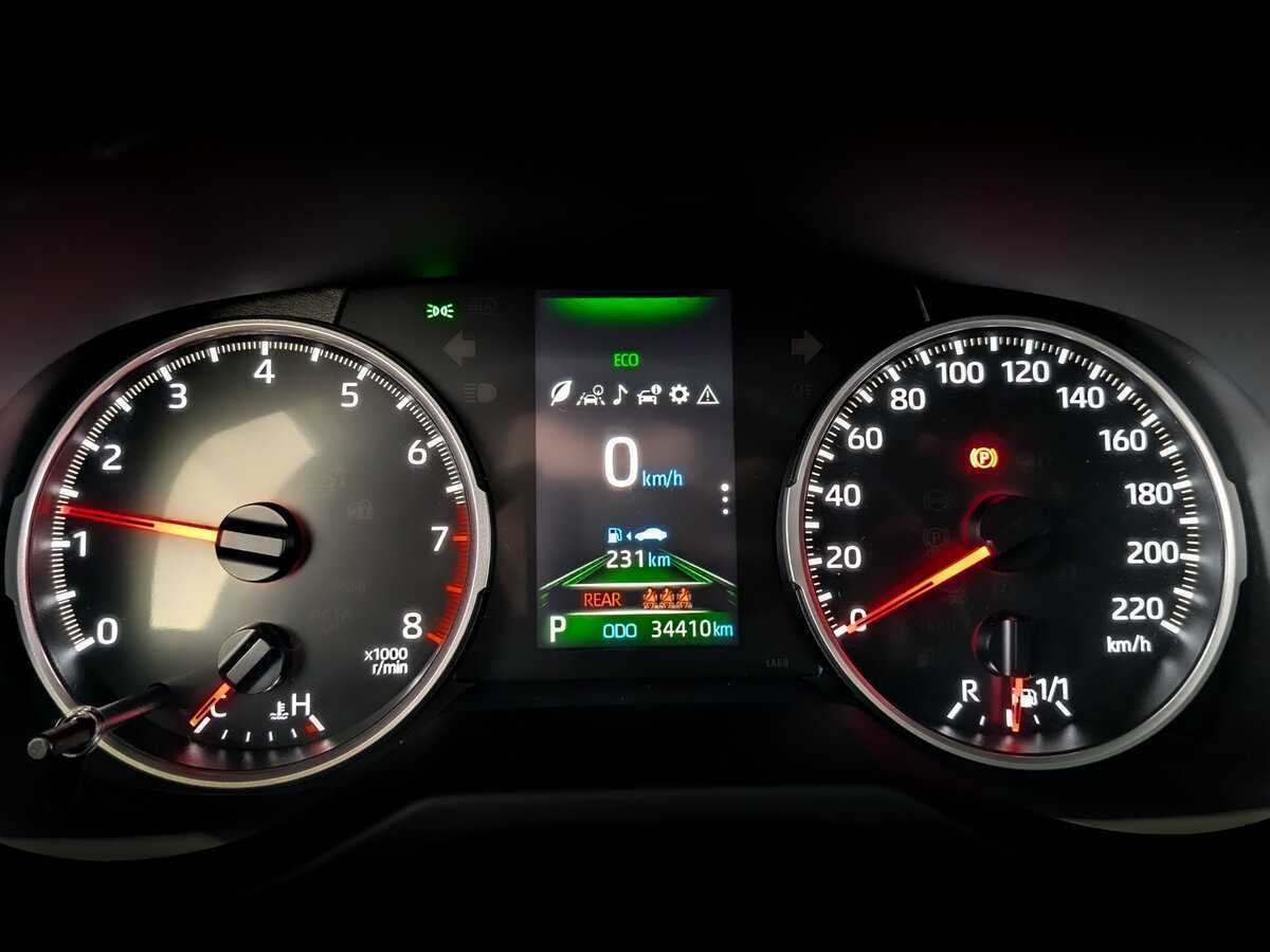 Toyota RAV4 2021 года с пробегом. Фото: #12