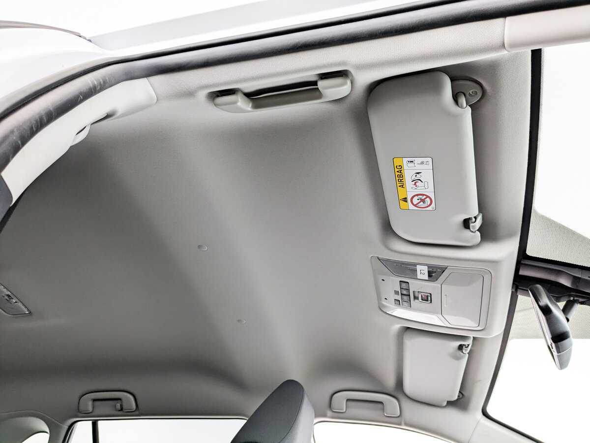 Toyota RAV4 2021 года с пробегом. Фото: #21