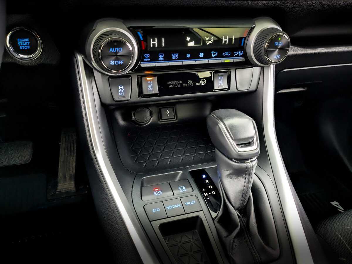 Toyota RAV4 2021 года с пробегом. Фото: #25