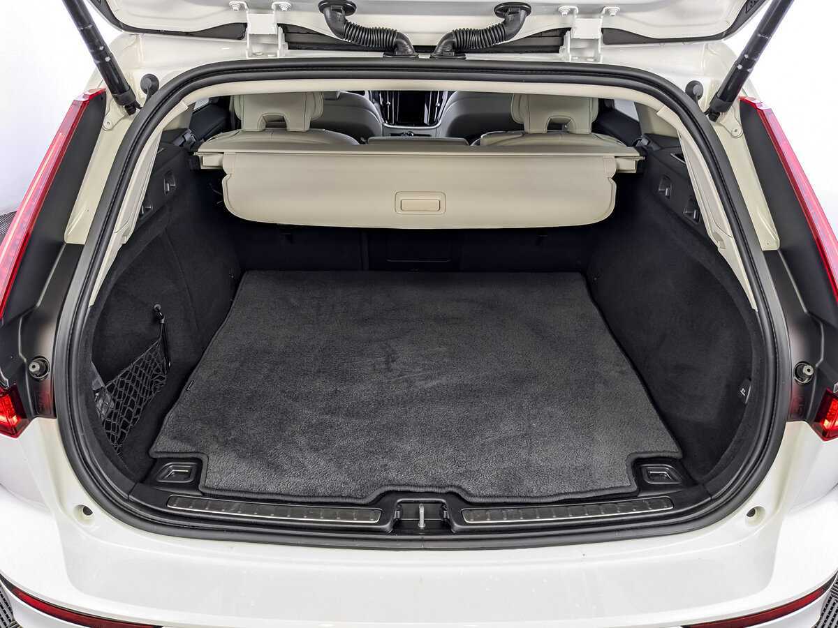 Volvo V60 Cross Country 2021 года с пробегом. Фото: #9