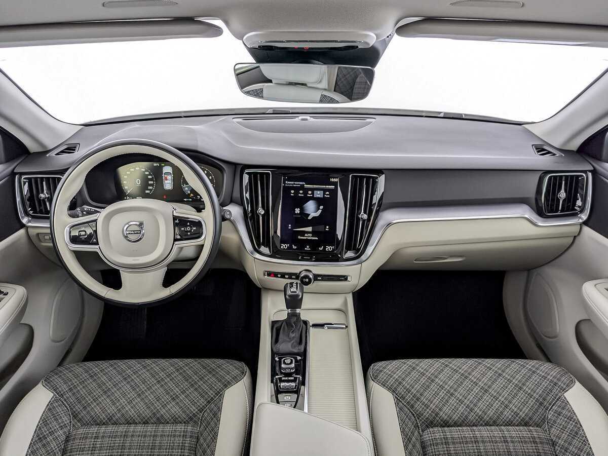 Volvo V60 Cross Country 2021 года с пробегом. Фото: #13