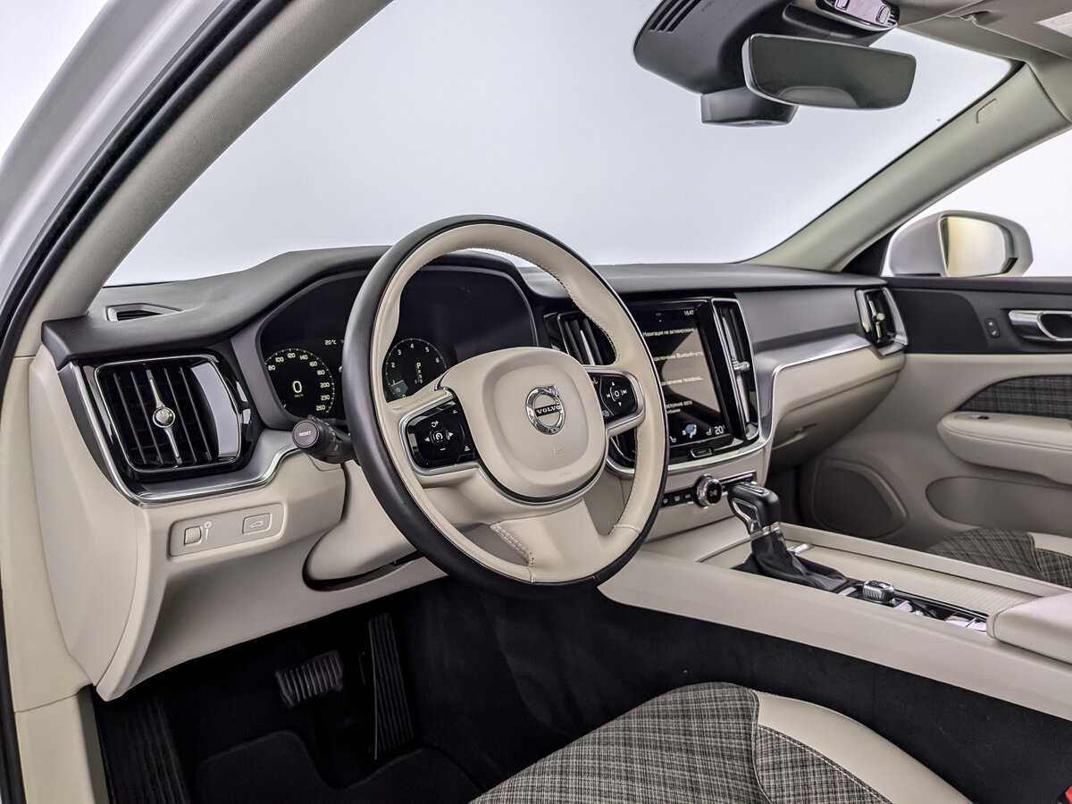 Volvo V60 Cross Country 2021 года с пробегом. Фото: #15