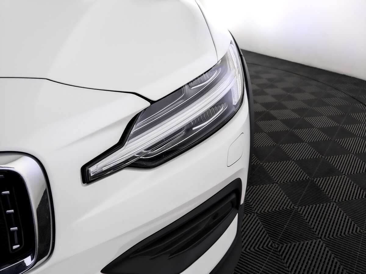 Volvo V60 Cross Country 2021 года с пробегом. Фото: #16