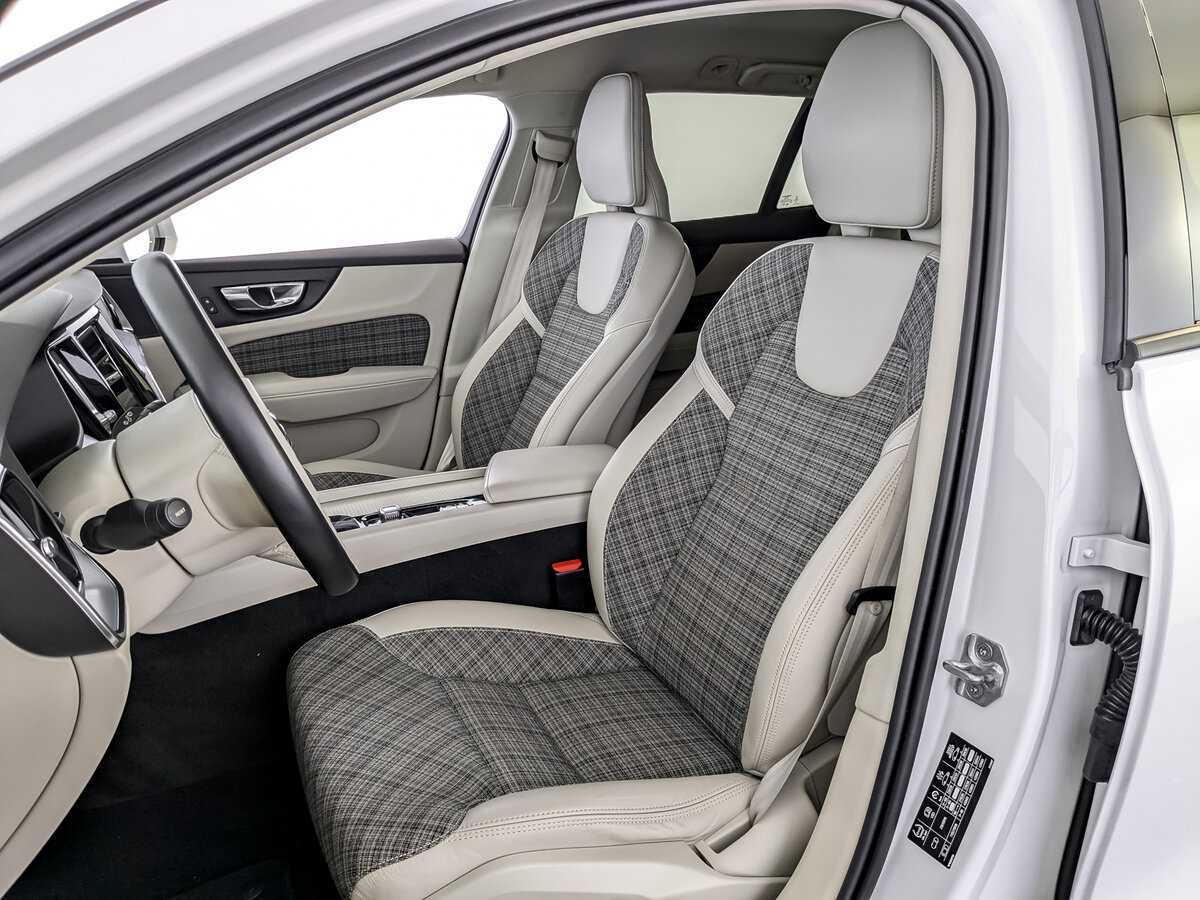 Volvo V60 Cross Country 2021 года с пробегом. Фото: #19