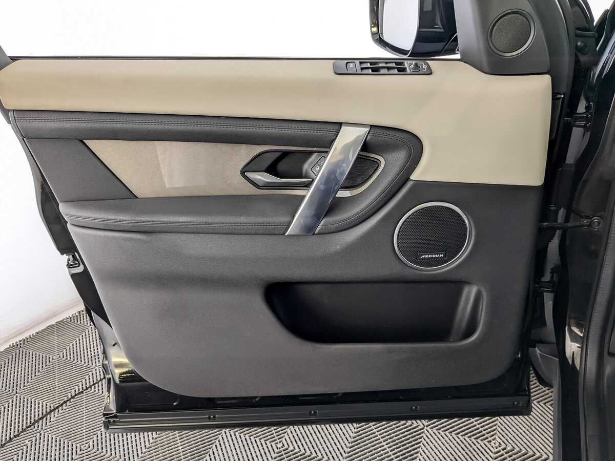 Land Rover Discovery Sport 2019 года с пробегом. Фото: #18
