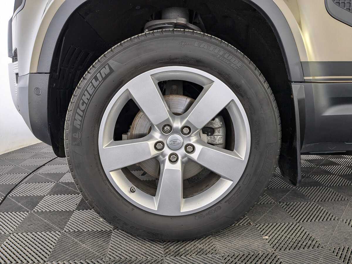 Land Rover Defender 2021 года с пробегом. Фото: #11