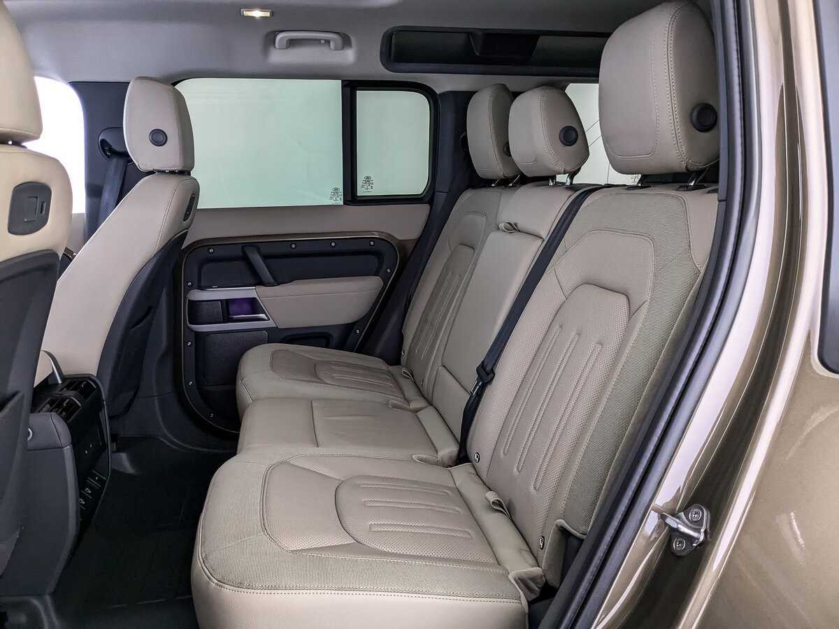 Land Rover Defender 2021 года с пробегом. Фото: #17