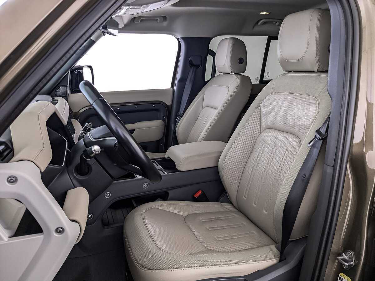 Land Rover Defender 2021 года с пробегом. Фото: #19